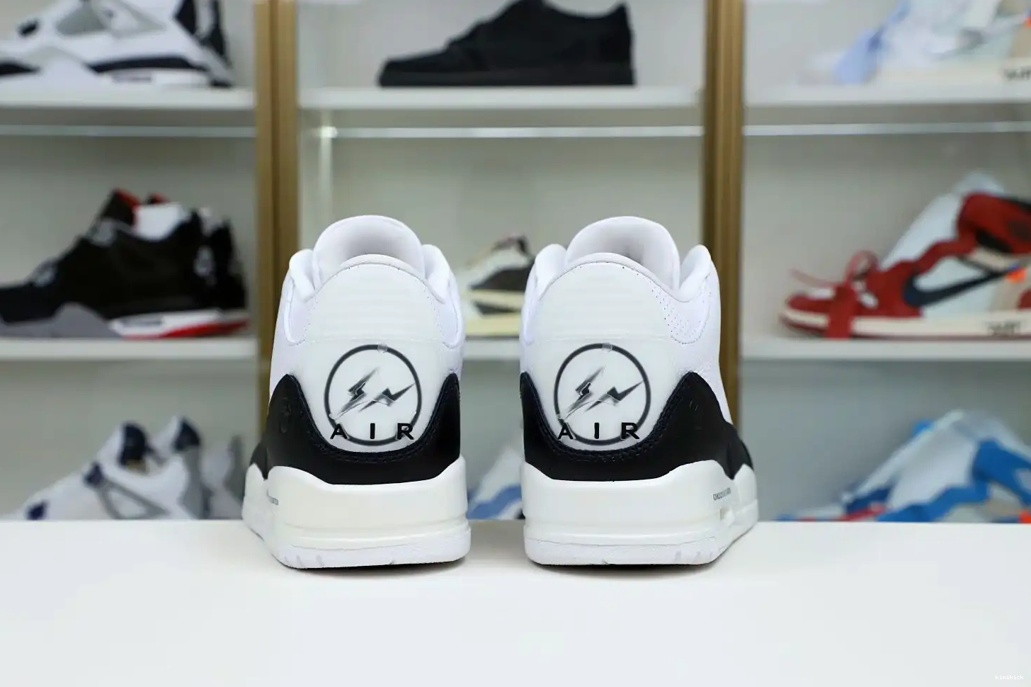 X RETRO FRAGMENT Kimikick 3 SP JORDAN 'WHITE' DESIGN AIR 0409
